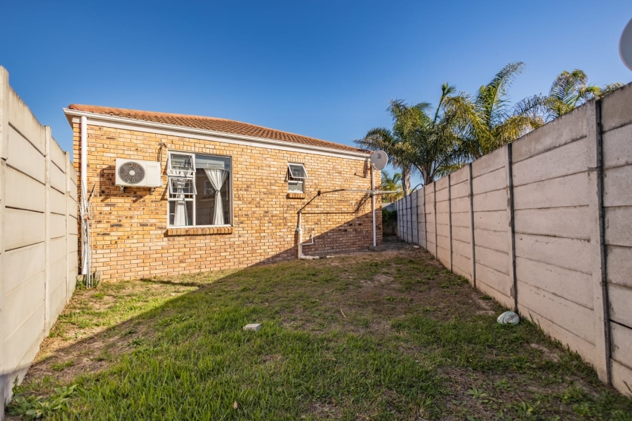 3 Bedroom Property for Sale in Eikenbosch Western Cape